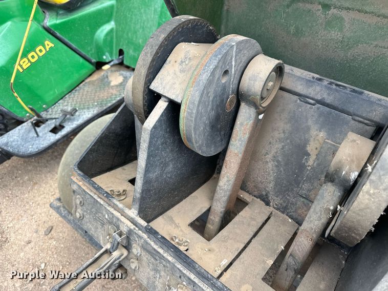 image for item KX9068 John Deere Aercore 800  aerator