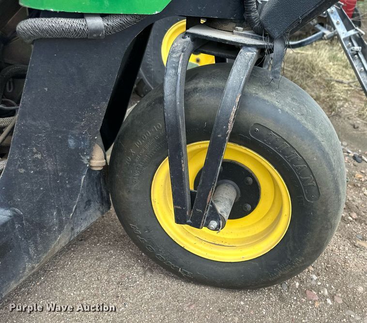 image for item KX9068 John Deere Aercore 800  aerator