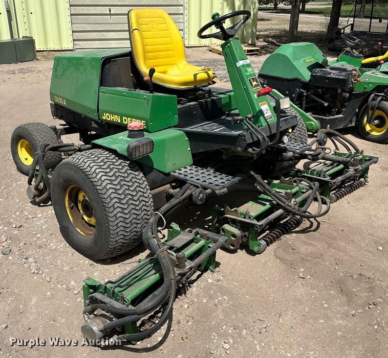 image for item KX9069 John Deere 3235A  reel mower