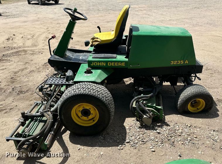 image for item KX9069 John Deere 3235A  reel mower
