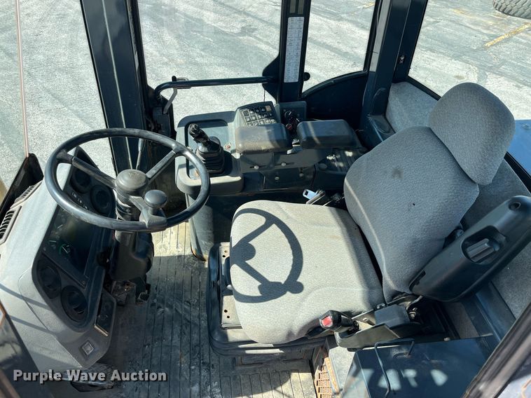 image for item LA9868 2008 John Deere 444J  wheel loader