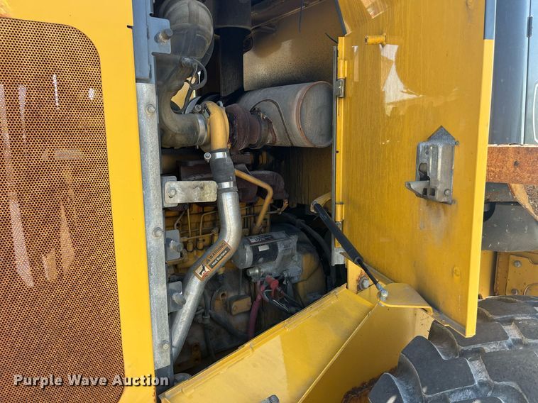 image for item LA9868 2008 John Deere 444J  wheel loader