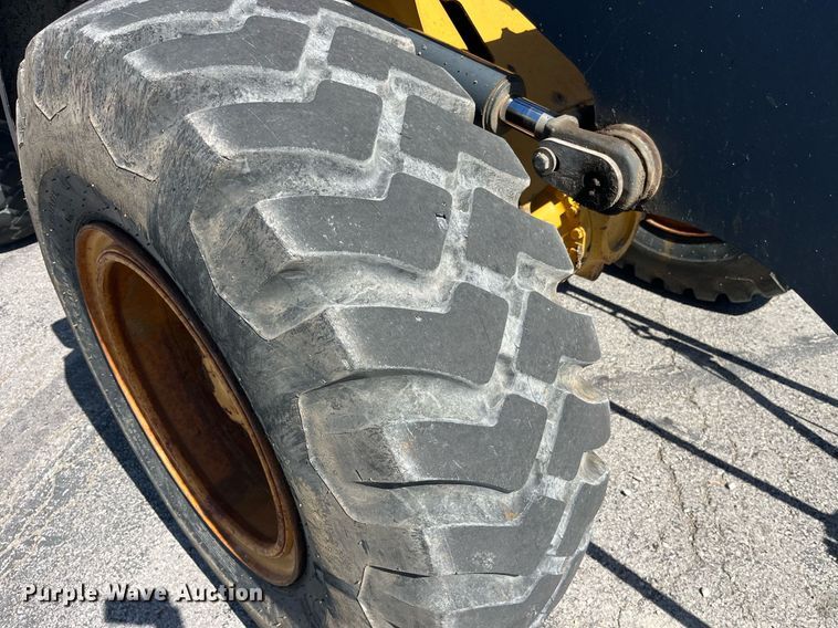 image for item LA9868 2008 John Deere 444J  wheel loader