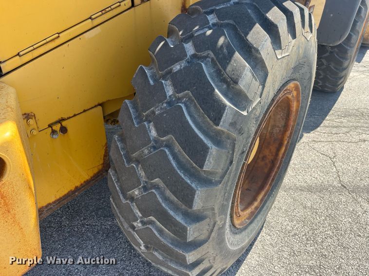 image for item LA9868 2008 John Deere 444J  wheel loader