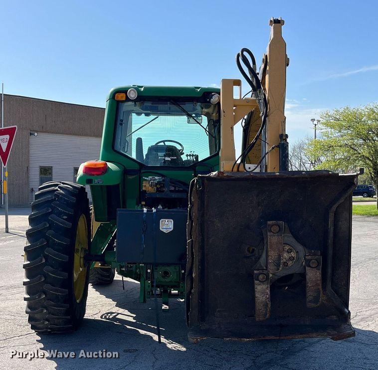 image for item LA9869 John Deere 7130 Premium  MFWD tractor