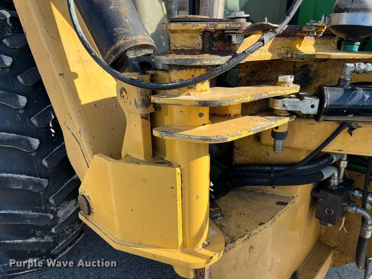 image for item LA9869 John Deere 7130 Premium  MFWD tractor