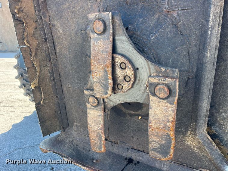 image for item LA9869 John Deere 7130 Premium  MFWD tractor