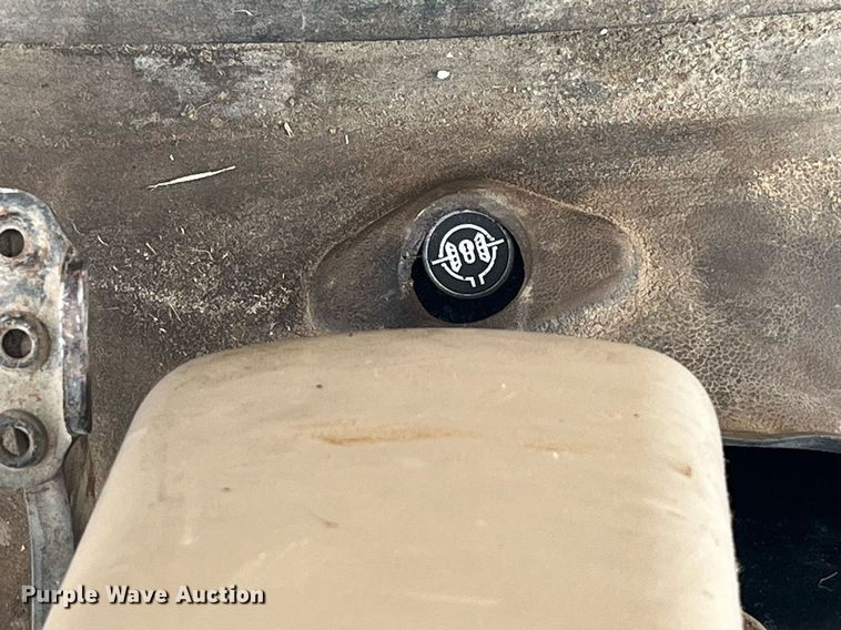 image for item LA9869 John Deere 7130 Premium  MFWD tractor