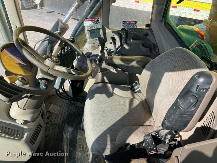 image for item LA9869 John Deere 7130 Premium  MFWD tractor