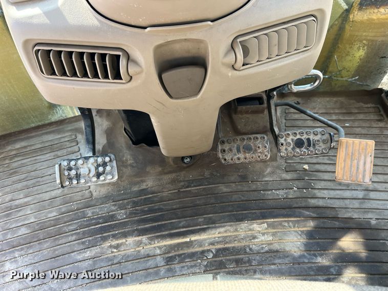 image for item LA9869 John Deere 7130 Premium  MFWD tractor