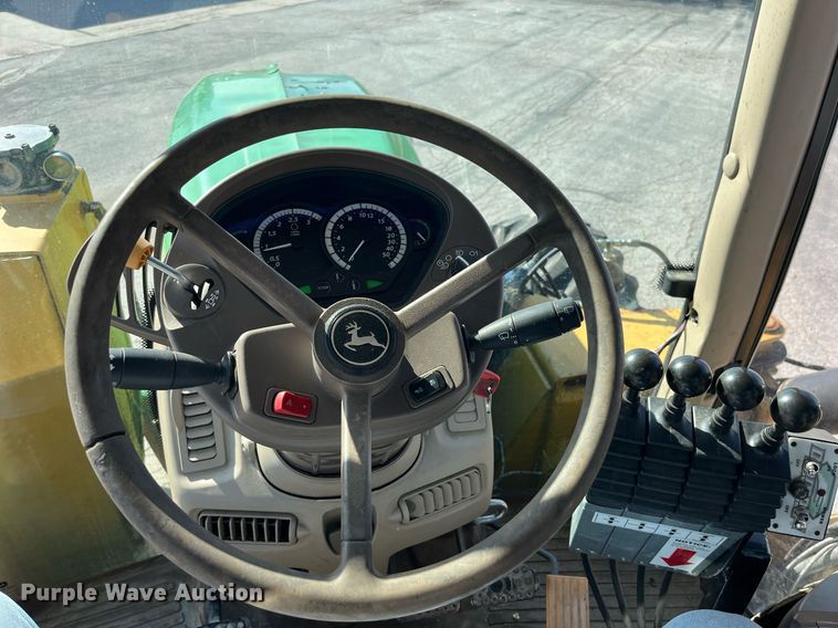 image for item LA9869 John Deere 7130 Premium  MFWD tractor