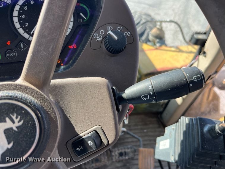 image for item LA9869 John Deere 7130 Premium  MFWD tractor