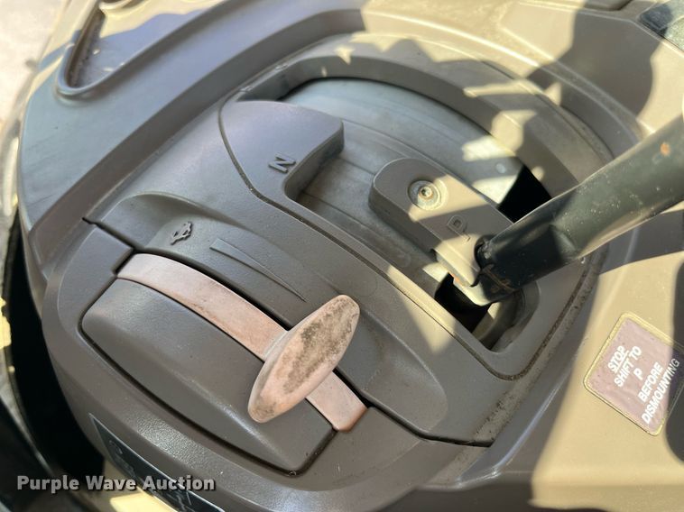 image for item LA9869 John Deere 7130 Premium  MFWD tractor