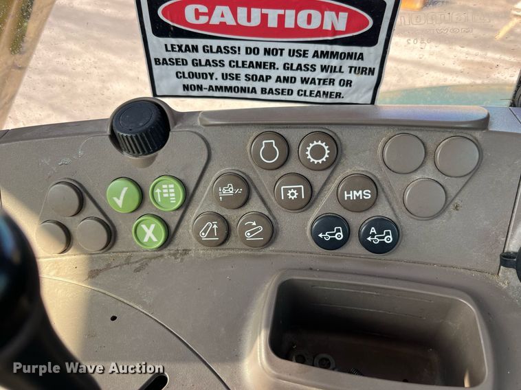 image for item LA9869 John Deere 7130 Premium  MFWD tractor