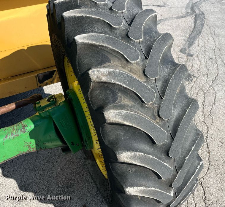 image for item LA9869 John Deere 7130 Premium  MFWD tractor