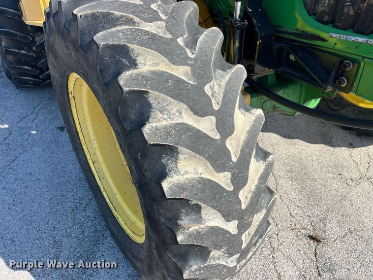 image for item LA9869 John Deere 7130 Premium  MFWD tractor