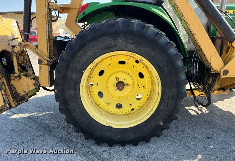 image for item LA9869 John Deere 7130 Premium  MFWD tractor