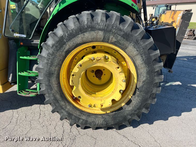 image for item LA9869 John Deere 7130 Premium  MFWD tractor