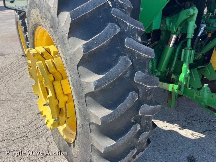 image for item LA9869 John Deere 7130 Premium  MFWD tractor