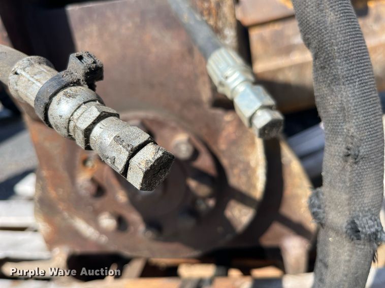 image for item LA9870 Helac  quick coupler