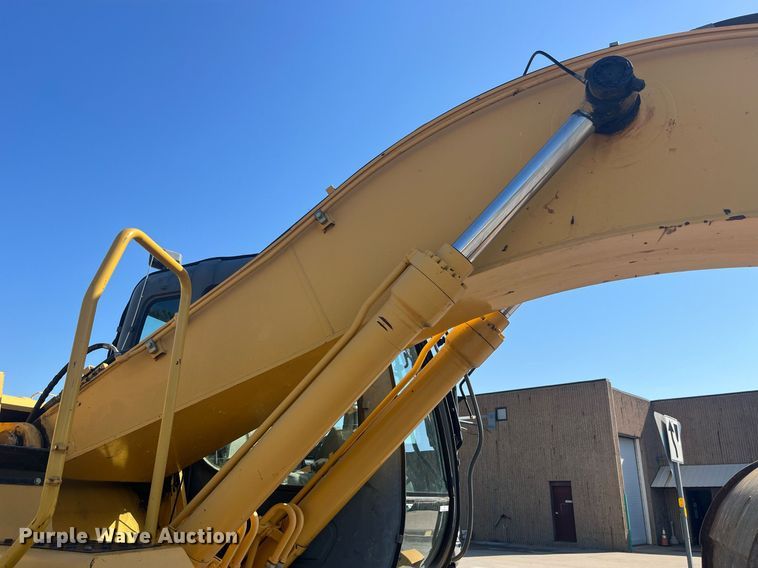 image for item LA9871 2007 John Deere 210CW  wheeled excavator