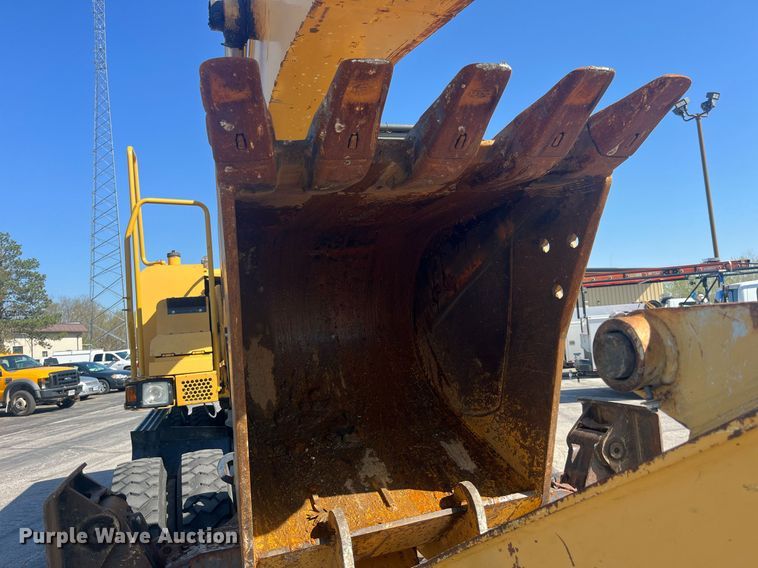 image for item LA9871 2007 John Deere 210CW  wheeled excavator