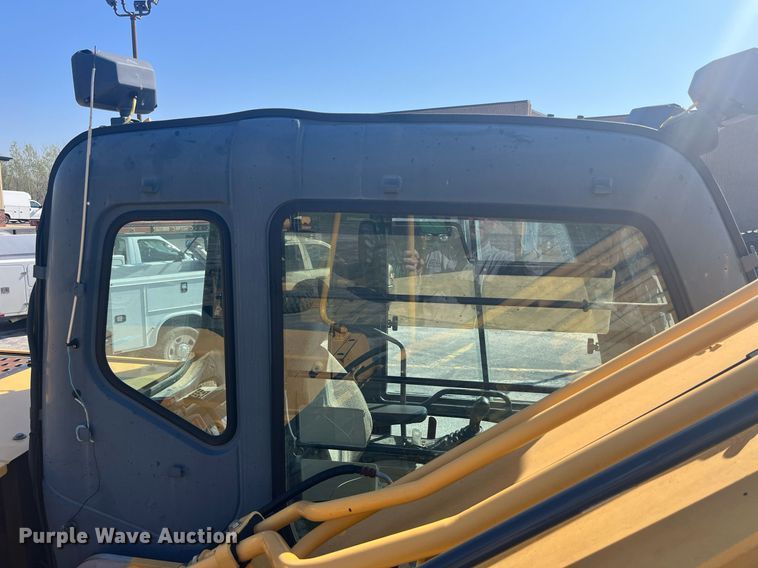 image for item LA9871 2007 John Deere 210CW  wheeled excavator