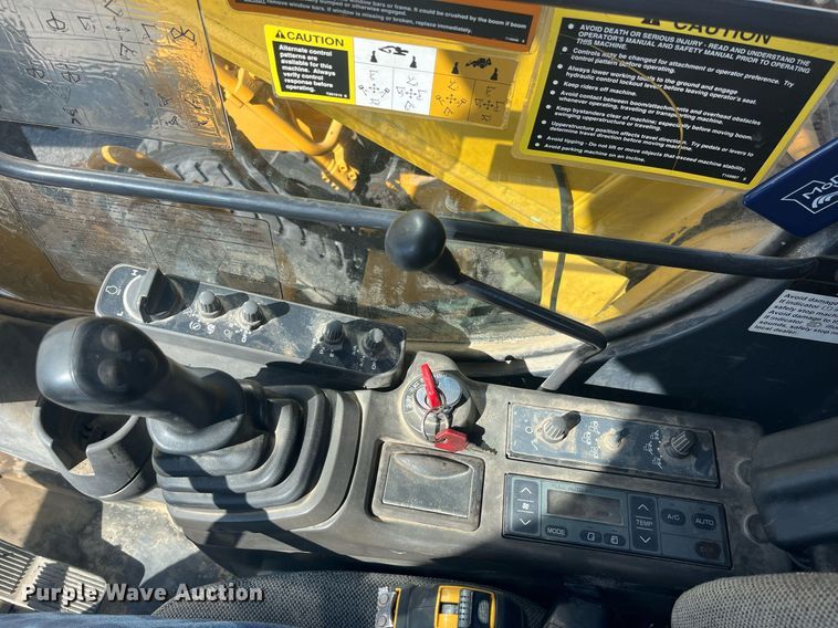 image for item LA9871 2007 John Deere 210CW  wheeled excavator