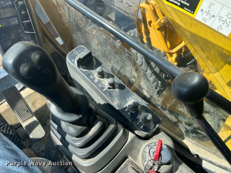 image for item LA9871 2007 John Deere 210CW  wheeled excavator