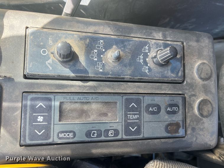 image for item LA9871 2007 John Deere 210CW  wheeled excavator