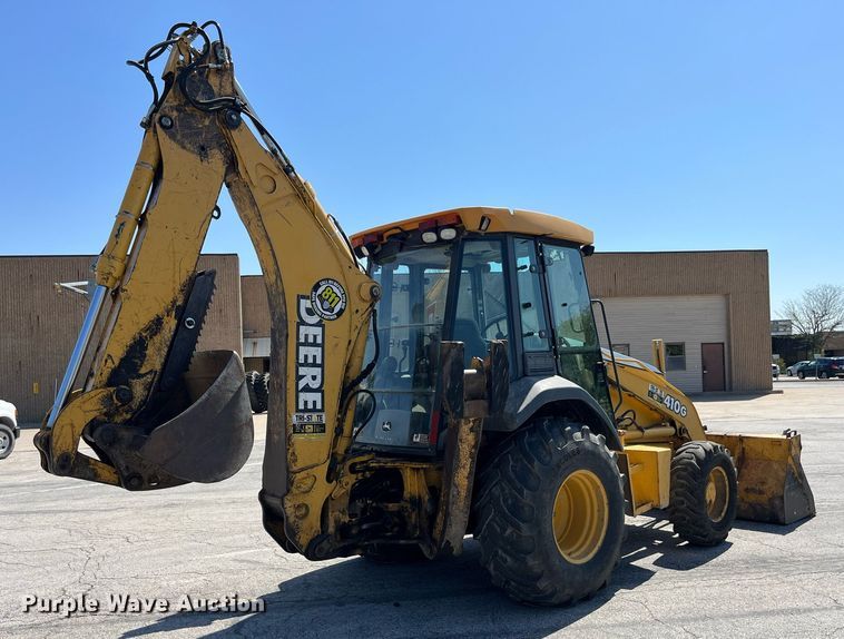 image for item LA9872 2003 John Deere 410G  backhoe