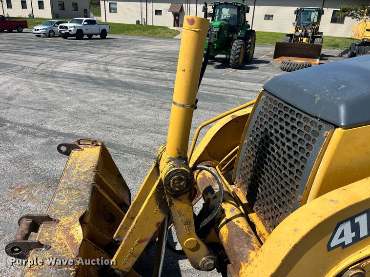 image for item LA9872 2003 John Deere 410G  backhoe