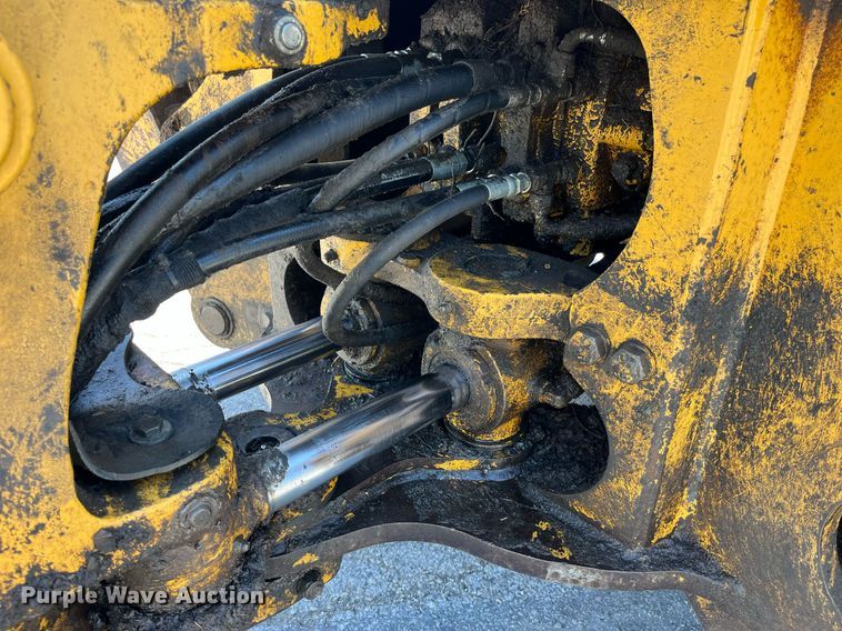 image for item LA9872 2003 John Deere 410G  backhoe