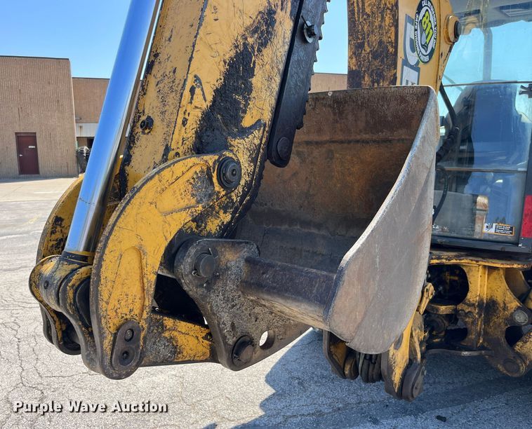 image for item LA9872 2003 John Deere 410G  backhoe