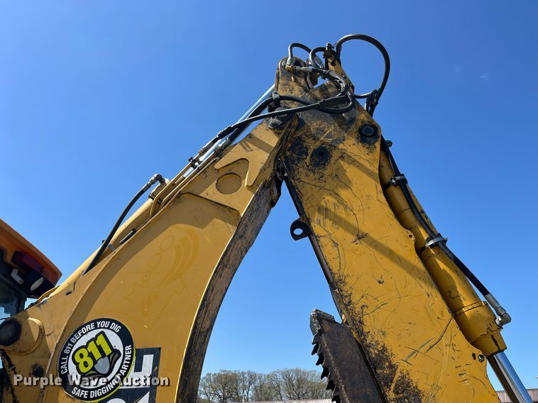 image for item LA9872 2003 John Deere 410G  backhoe