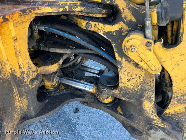 image for item LA9872 2003 John Deere 410G  backhoe