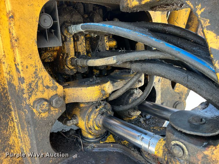 image for item LA9872 2003 John Deere 410G  backhoe