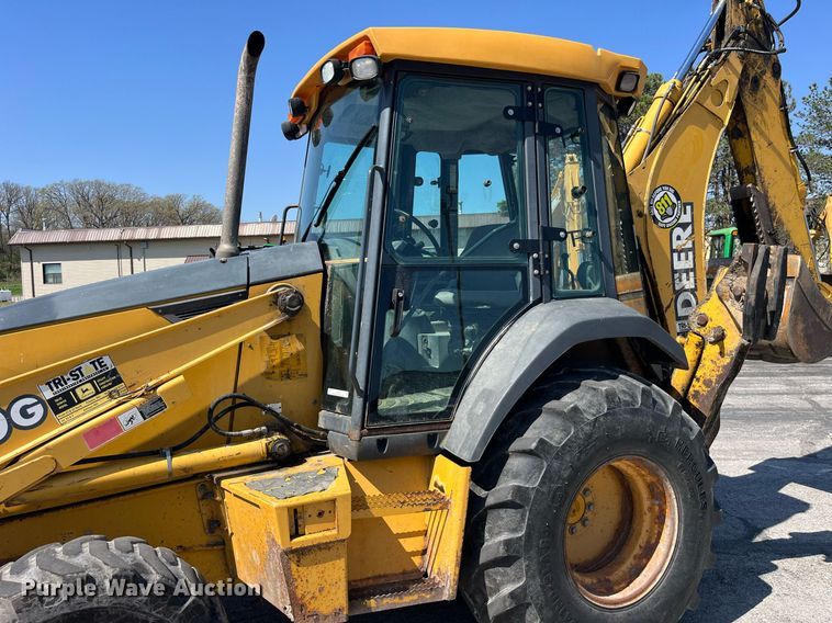 image for item LA9872 2003 John Deere 410G  backhoe