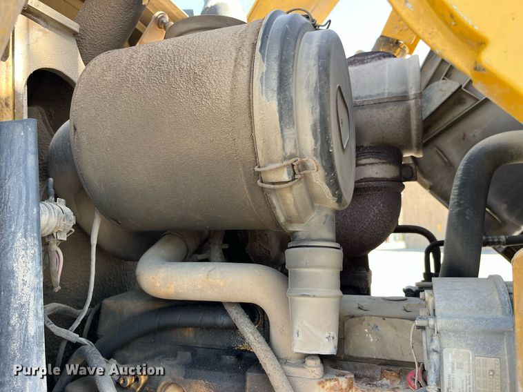 image for item LA9872 2003 John Deere 410G  backhoe