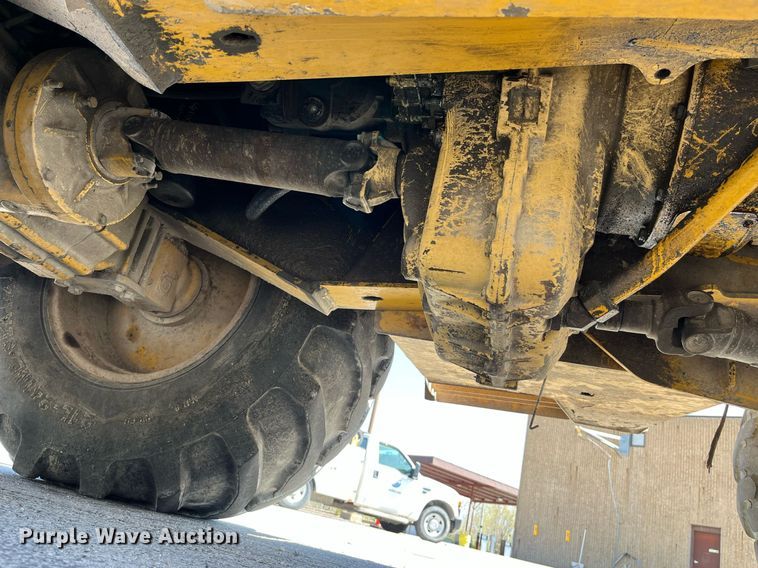 image for item LA9872 2003 John Deere 410G  backhoe