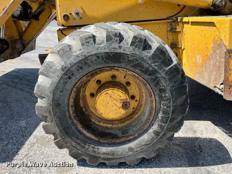 image for item LA9872 2003 John Deere 410G  backhoe