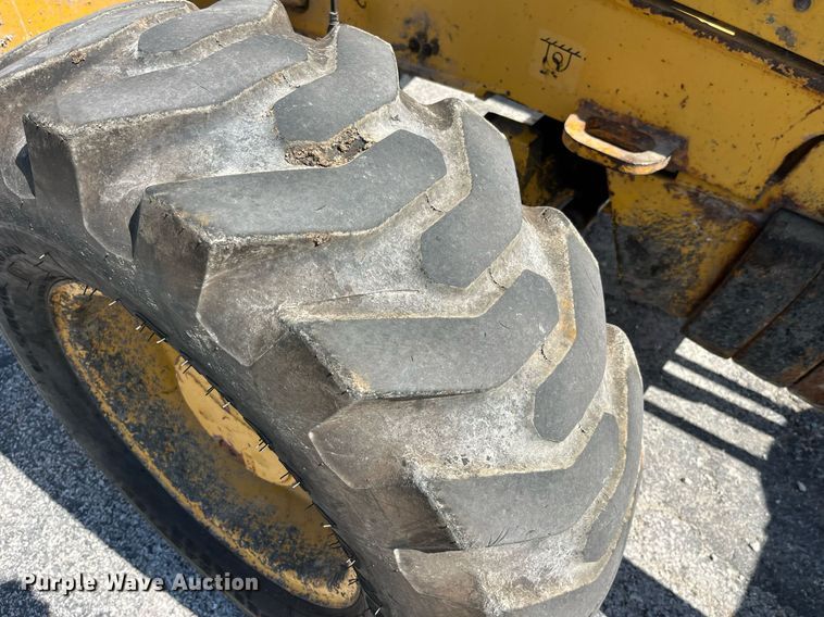 image for item LA9872 2003 John Deere 410G  backhoe