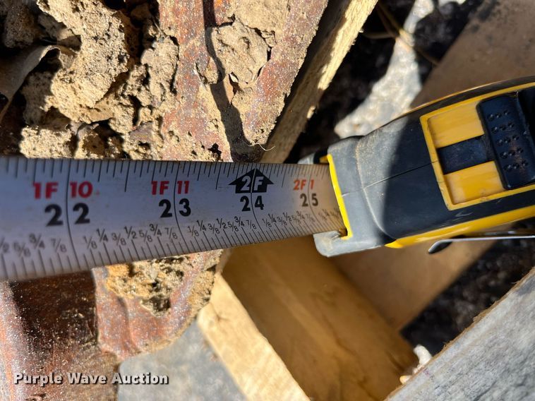 image for item LA9872 2003 John Deere 410G  backhoe