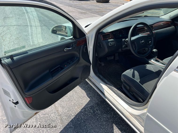 image for item LA9873 2008 Chevrolet Impala LS
