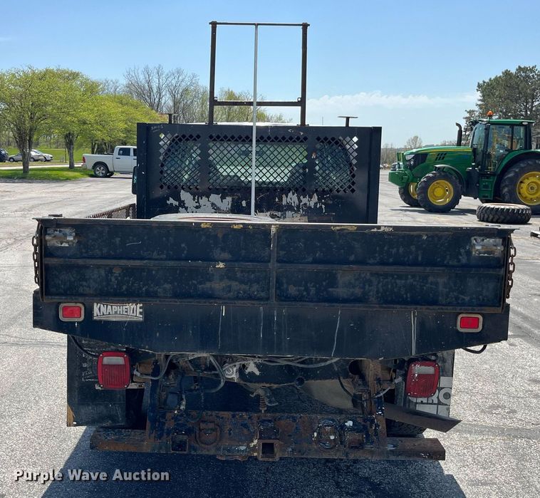 image for item LA9875 2008 Ford F250 Super Duty XL  Crew Cab flatbed pickup truck