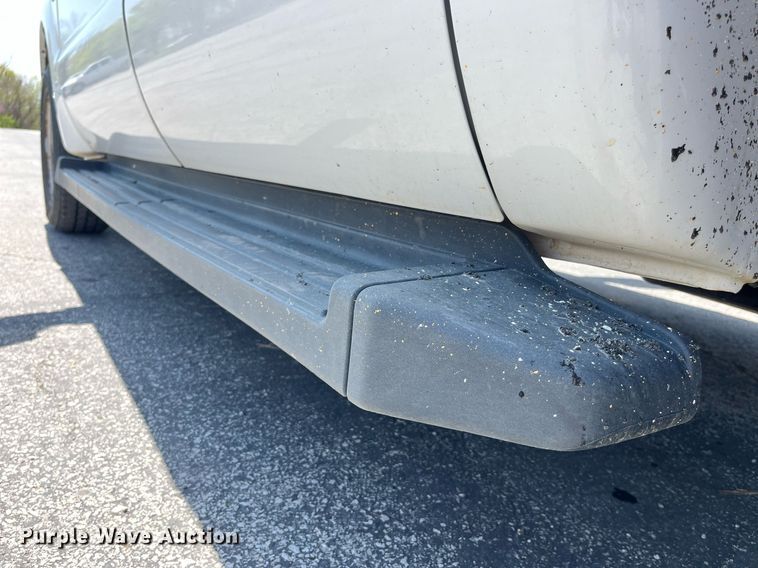 image for item LA9875 2008 Ford F250 Super Duty XL  Crew Cab flatbed pickup truck