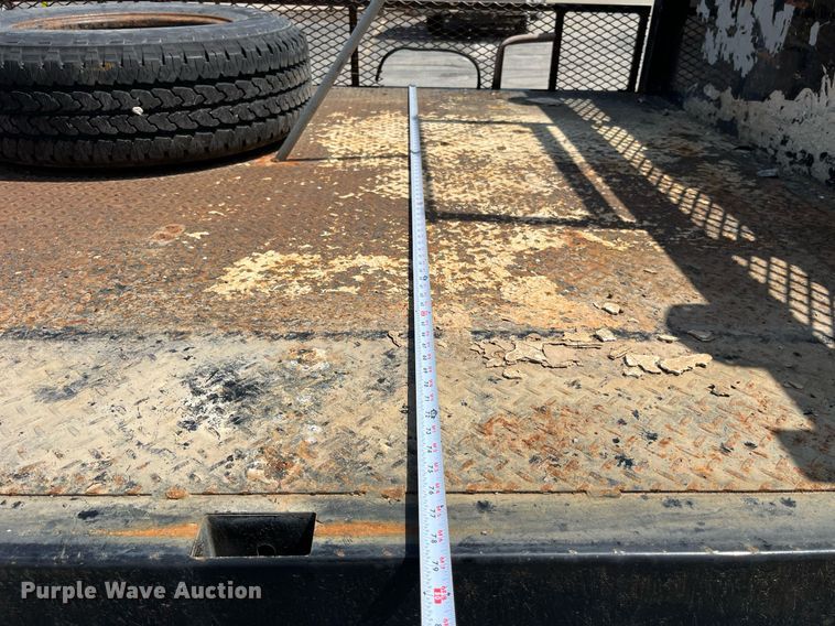 image for item LA9875 2008 Ford F250 Super Duty XL  Crew Cab flatbed pickup truck