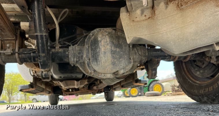 image for item LA9875 2008 Ford F250 Super Duty XL  Crew Cab flatbed pickup truck