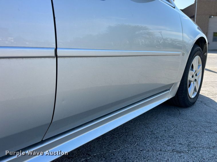 image for item LA9876 2009 Chevrolet Impala LS