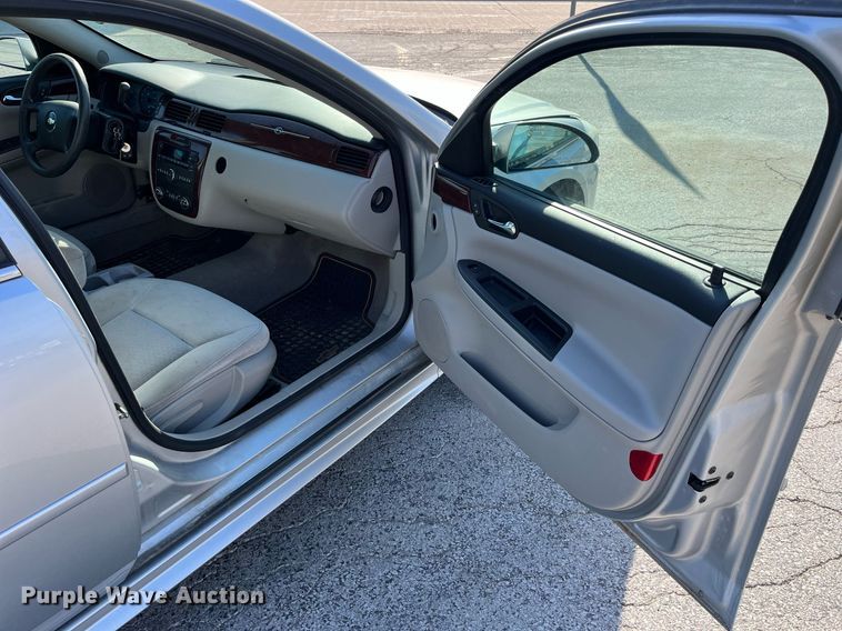 image for item LA9876 2009 Chevrolet Impala LS